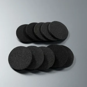 Cross-section showing pore structure of alumina plate