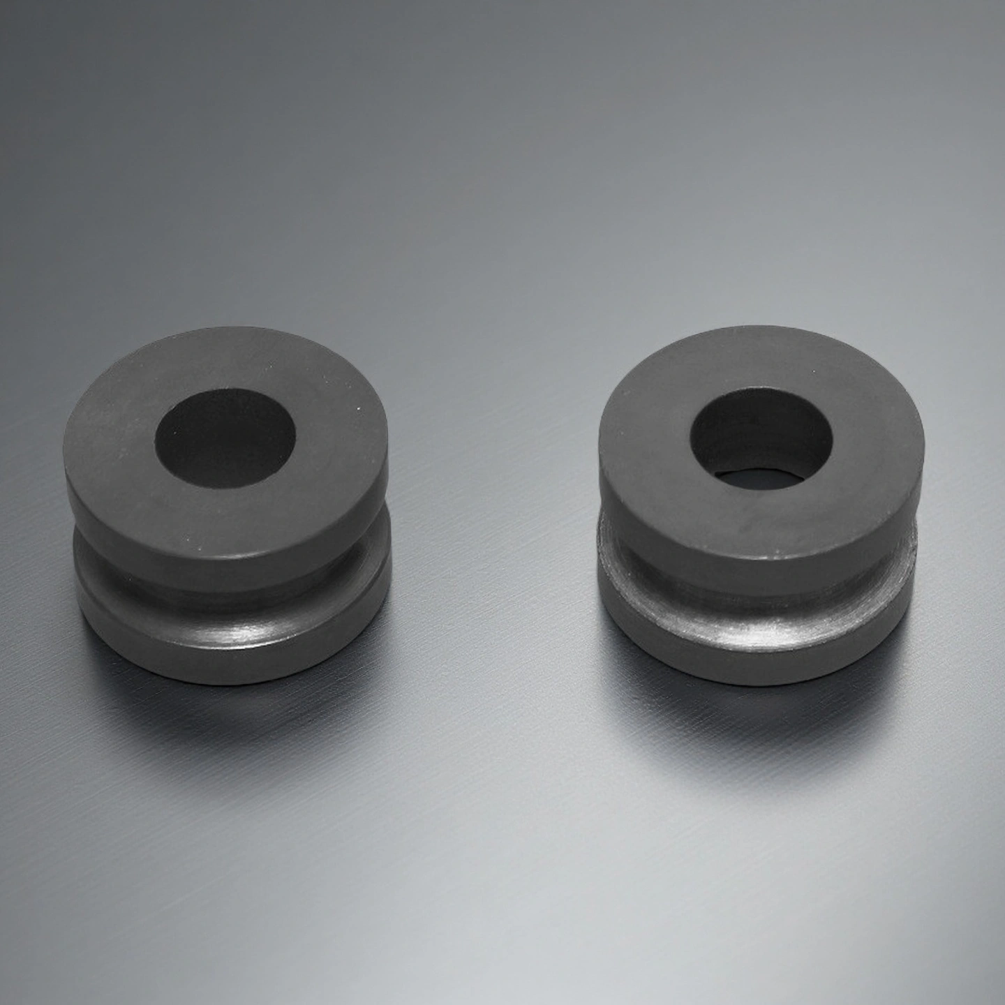 Custom bore silicon nitride wire roller for transformer winding