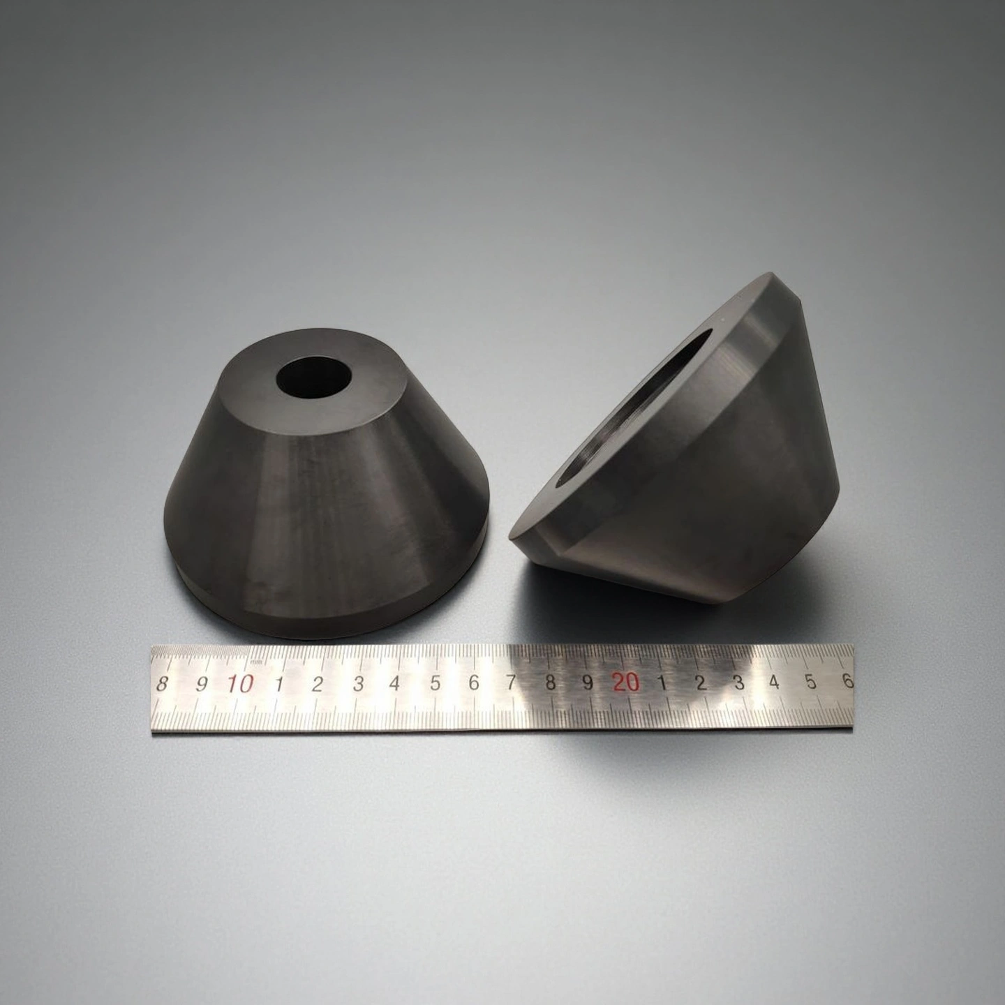 Custom-shaped silicon nitride nozzle with closed tip