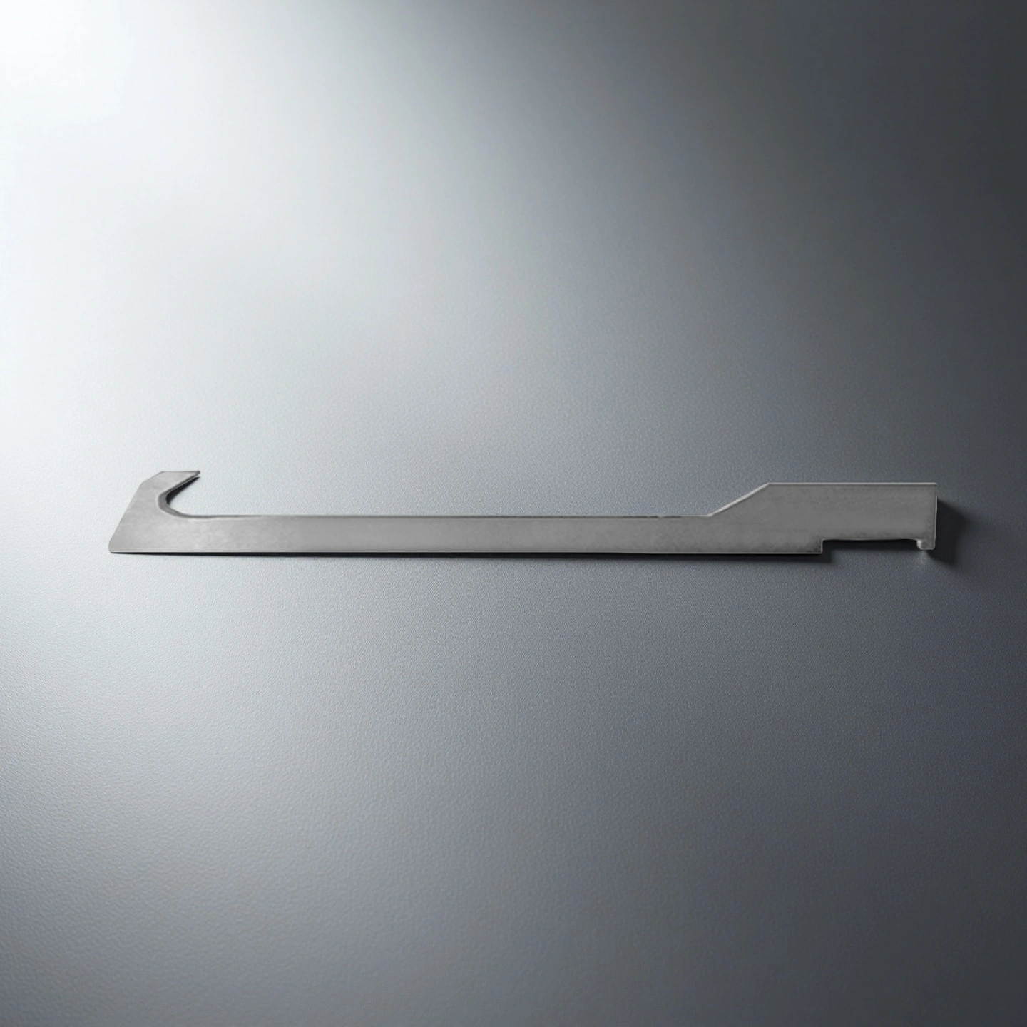 Precision ceramic hook with closed-end design