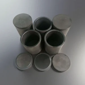 Custom silicon nitride crucible with ceramic lid for powder metallurgy