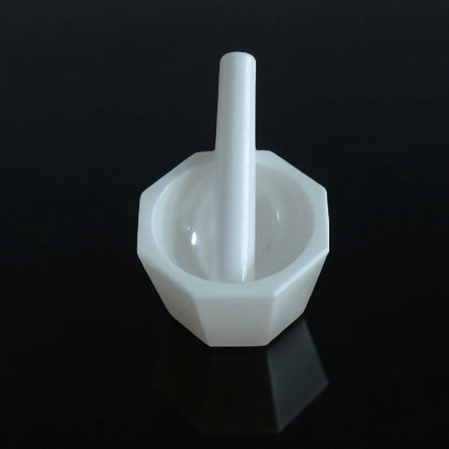 Customizable zirconia mortar pestle set for research, dimension-labeled image