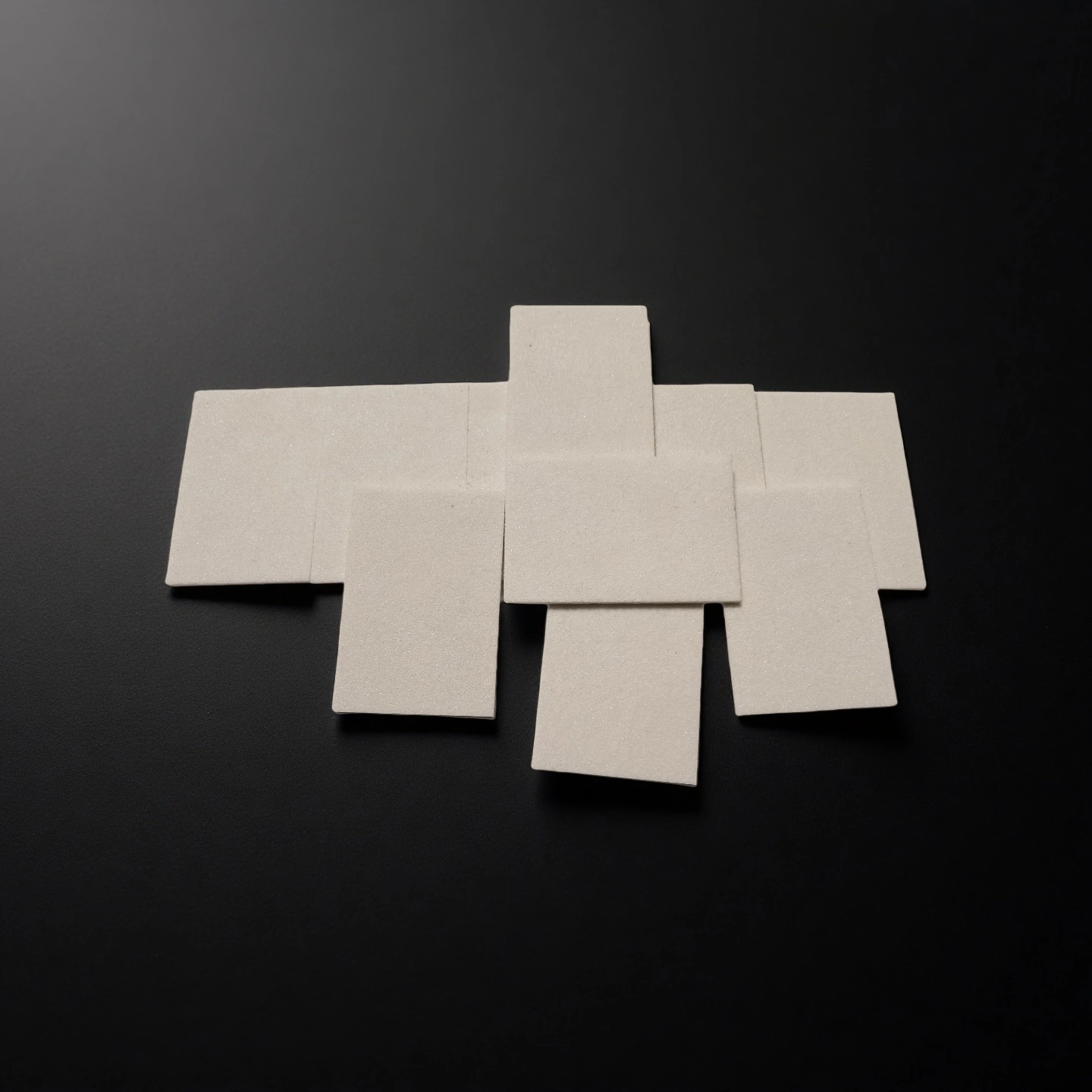 Custom dimension porous alumina plate for industrial use