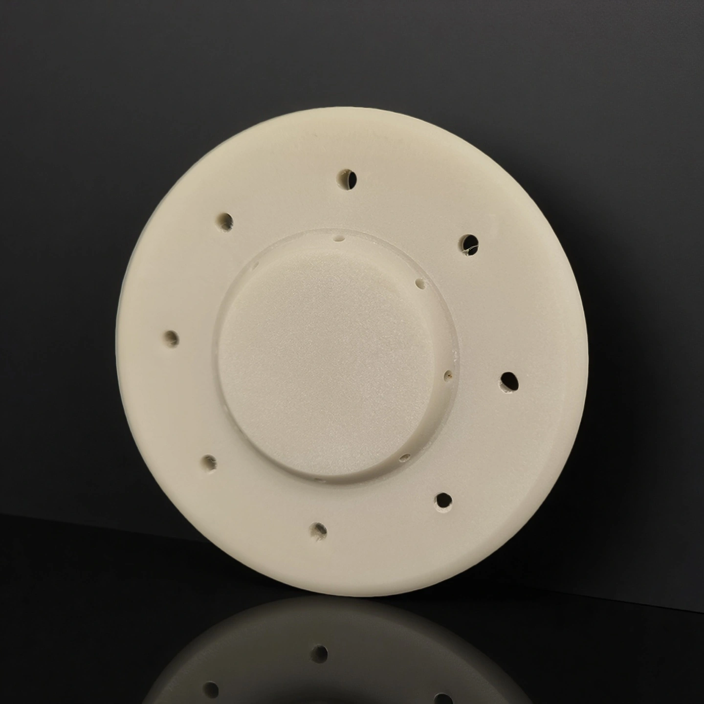 Precision machined aluminum nitride nozzle with ±0.05mm tolerance