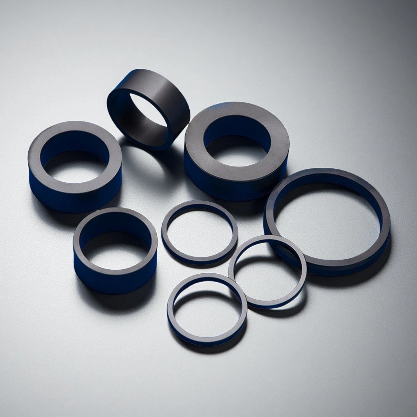 mirror-polished black zirconia ceramic ring for labs