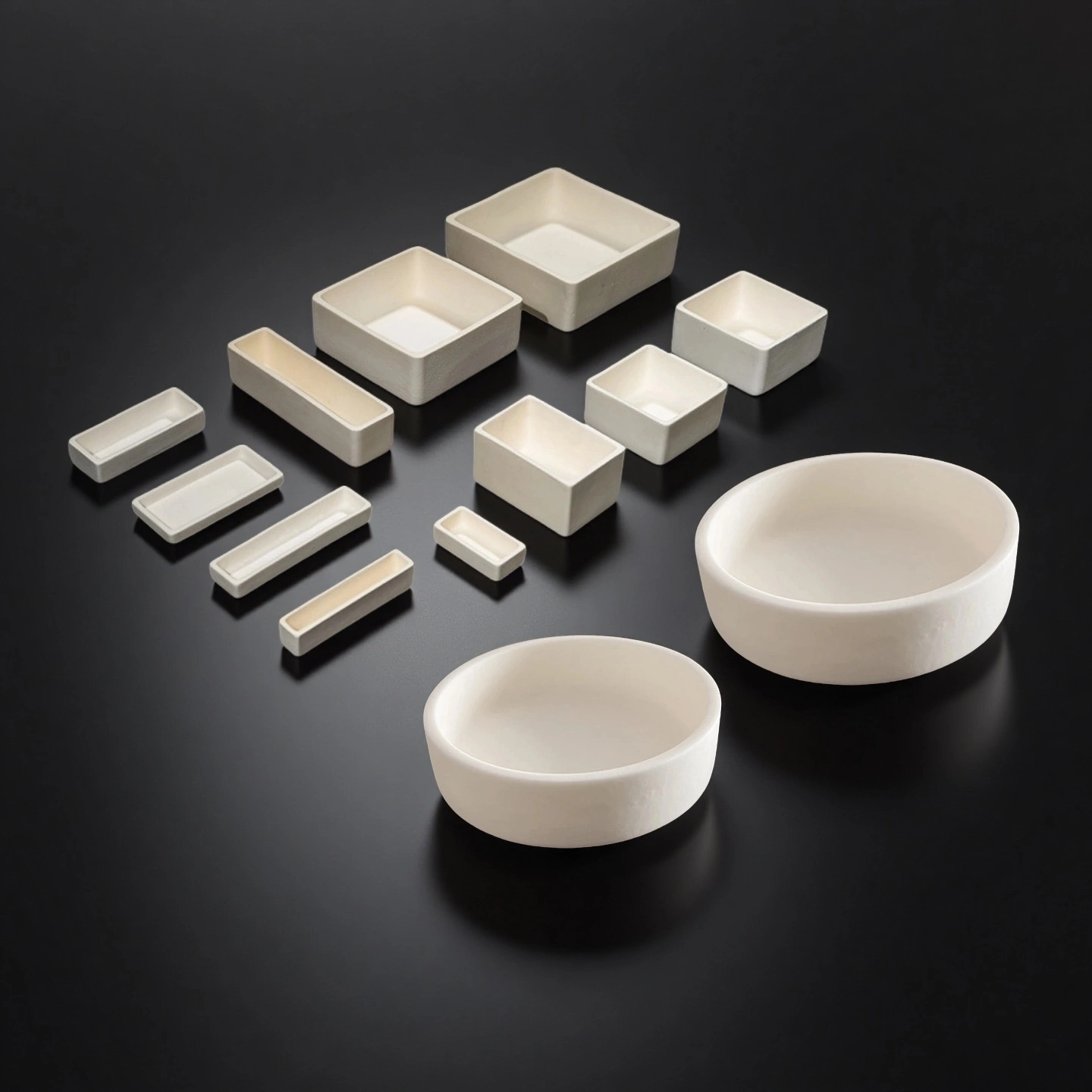 Customize Alumina trays are perfect for heating and processing