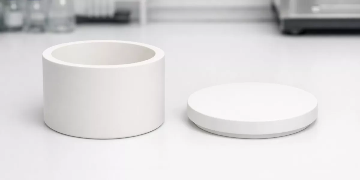 zirconia sintering crucible body and lid surface condition