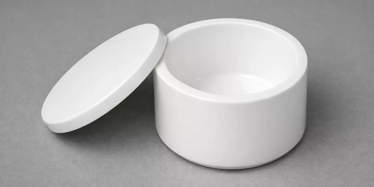 zirconia sintering crucible interior surface cleanliness