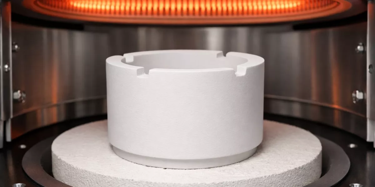 zirconia sintering crucible under controlled heating