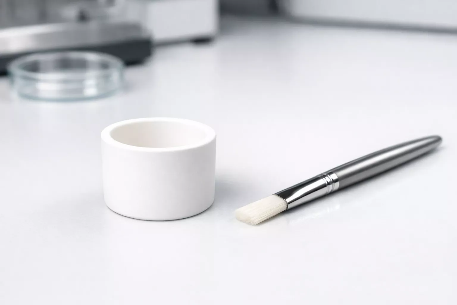 Service Life Behavior of Zirconia Sintering Crucible