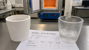 alumina crucible quartz glass manufacturing fused silica SiO2 melt contamination purity boundary selection engineering