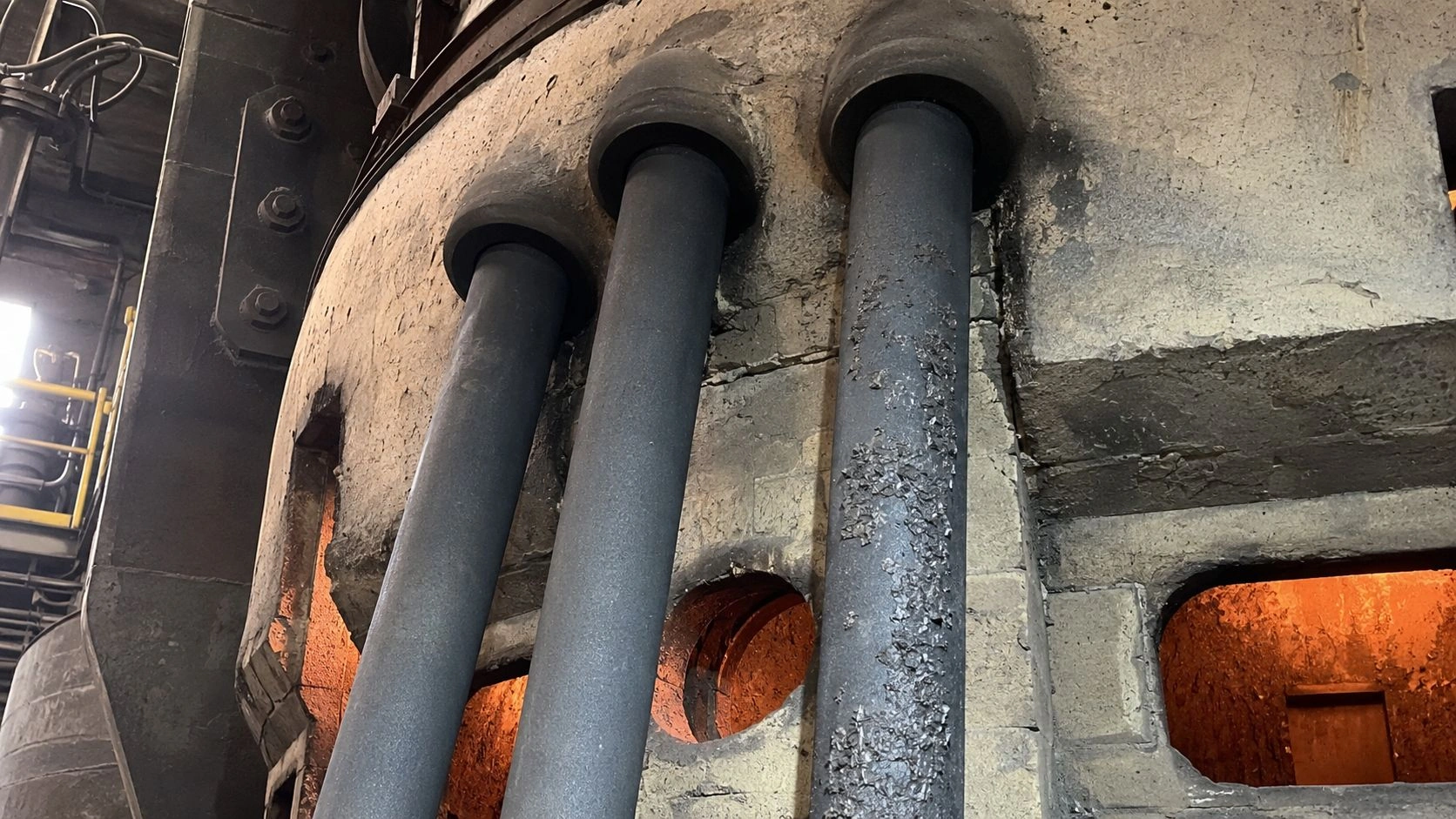 SiC silicon carbide tubes coal gasification reactor internals syngas reducing atmosphere slag corrosion abrasion protection tube