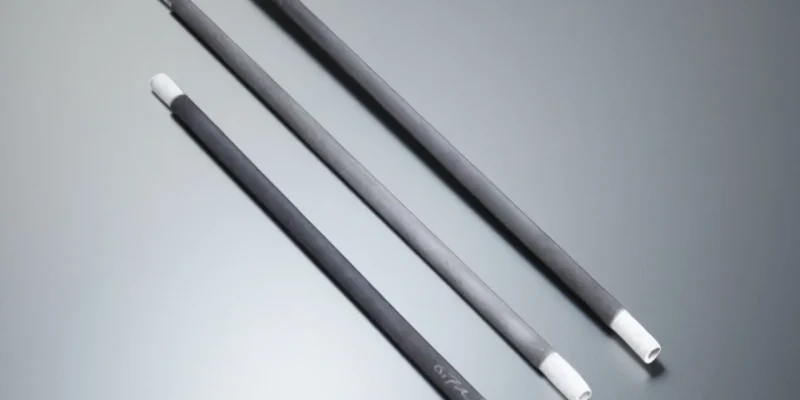 Closed-end silicon carbide tube for sintering furnace