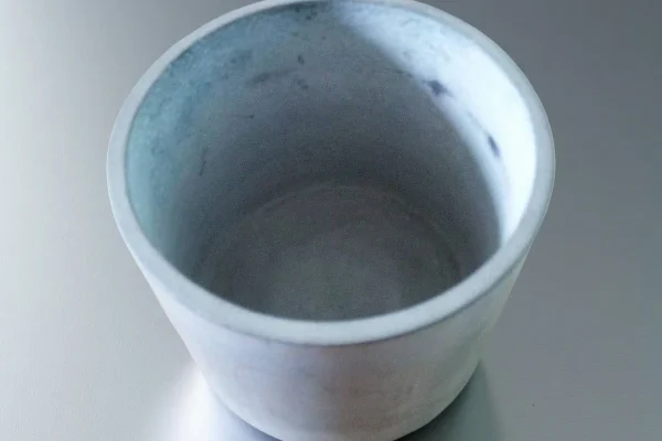 Customizable silicon carbide crucible with closed bottom for sintering