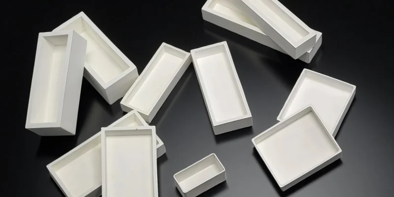 Magnesium oxide crucible with matching lid