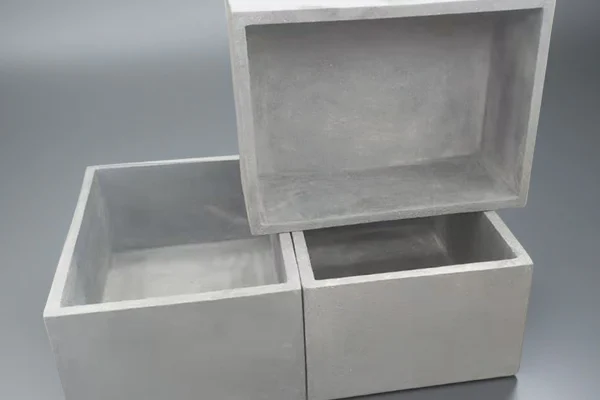 SiC crucible used in high-temperature furnace for powder metallurgy