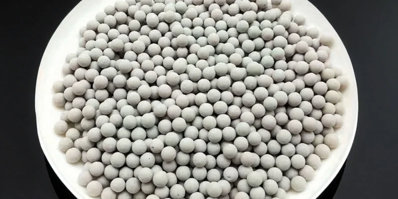 Full view of high purity alumina balls in bulk