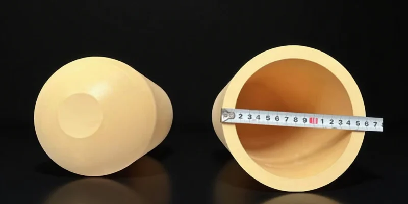 High-temperature zirconia crucible with MgO stabilization