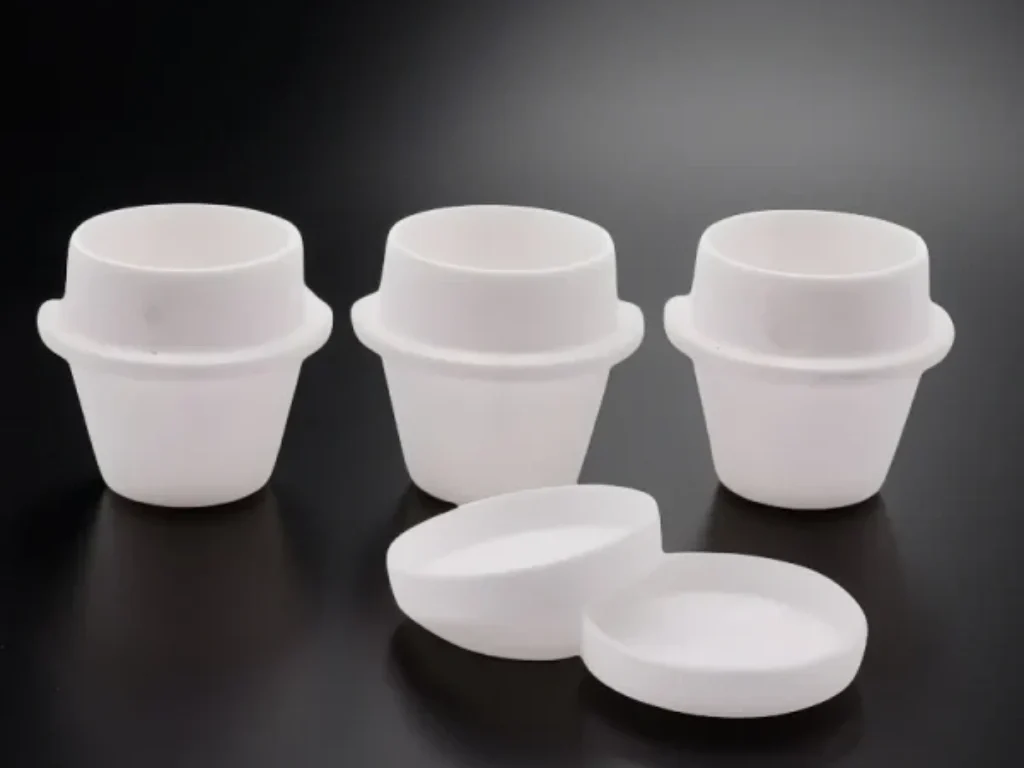 TGA alumina crucible from ADCERAX