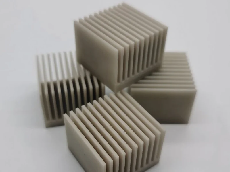Flat rectangular AlN ceramic heat sink for LED modules