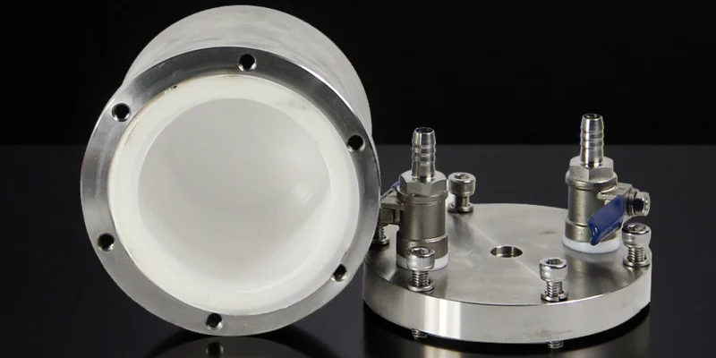 Cylindrical zirconia vacuum jar for precision grinding